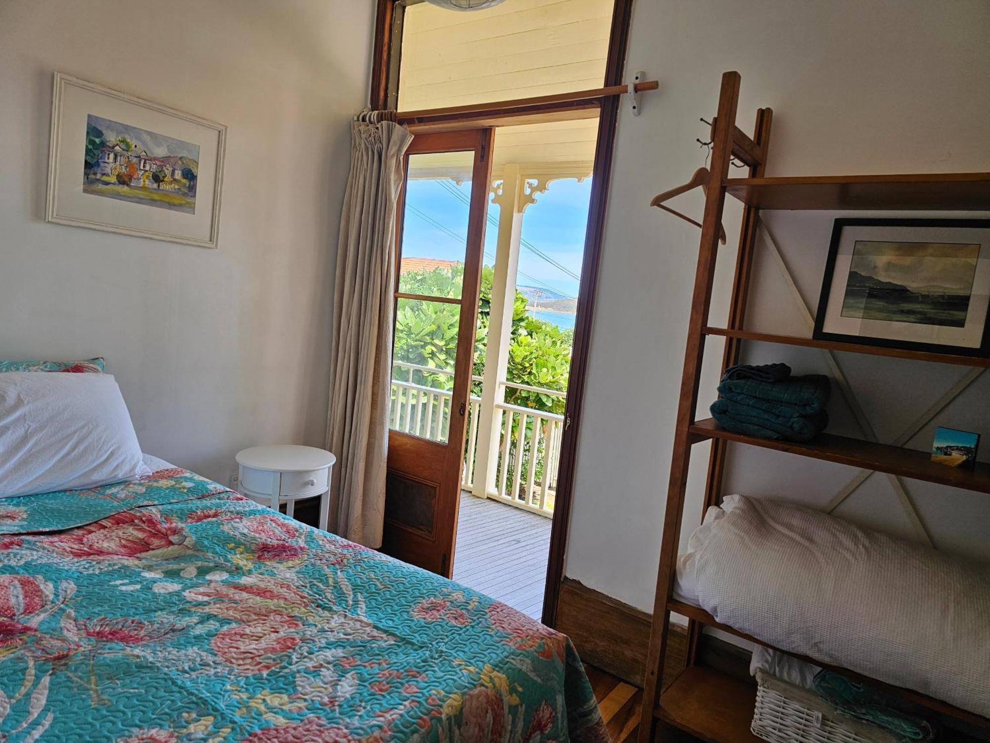 Brony'S Beachfront-Short And Long Term Stays Porirua Exterior foto