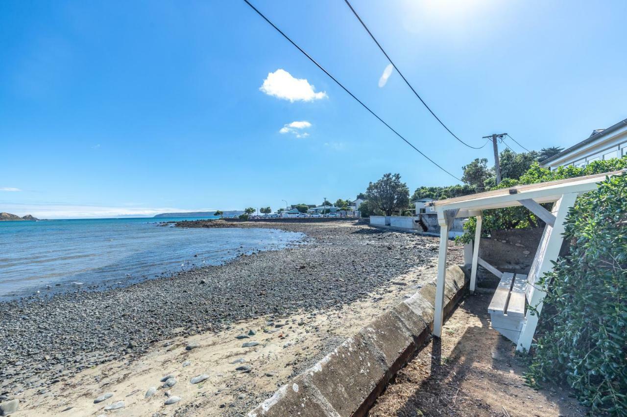 Brony'S Beachfront-Short And Long Term Stays Porirua Exterior foto