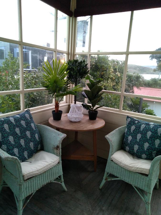 Brony'S Beachfront-Short And Long Term Stays Porirua Exterior foto